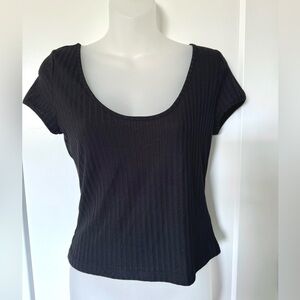 2/$15 NWT H&M Crop Top Ribbed Scoop Neck Baby Tee, Black, Size M